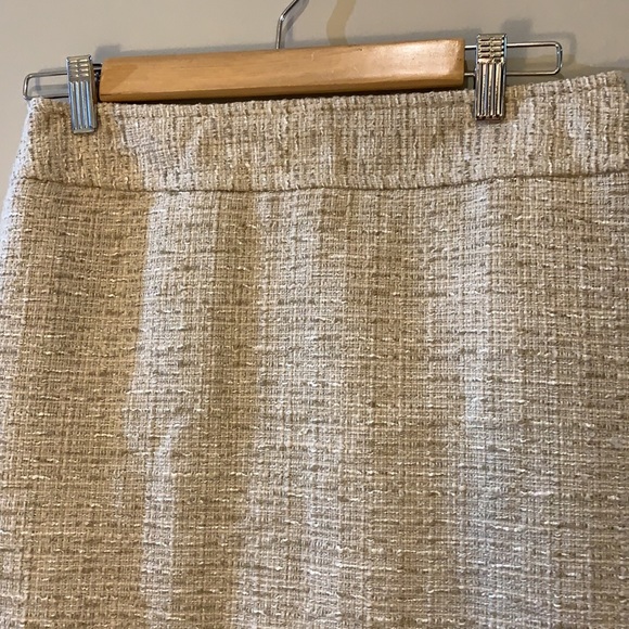 ⭐️ Host Pick ⭐️ Professional look with Texture Skirt - Picture 5 of 12